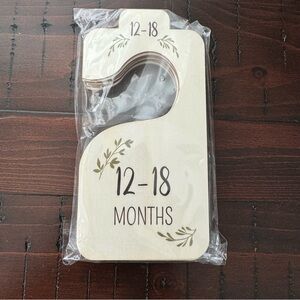 NWT - Baby Clothes Dividers for Closet, Wooden, 8 pieces